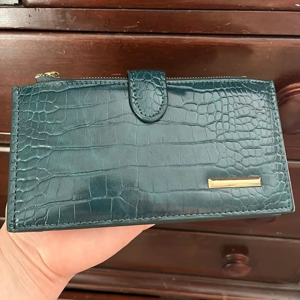 Green Croc Embossed Double Zip Around Clutch Wallet RFID Block 19 Card Organizer